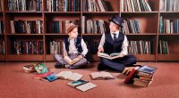 Исследование: способность к обучению зависит от количества книг, которыми в детстве был окружён человек