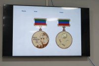 Медаль имени Расула Гамзатова хотят учредить в Дагестане  