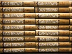 Наркокурьер выбрал для транспортировки кокаина книги Дэна Брауна