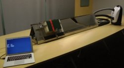 Инженер Google создал сканер для книг со встроенным пылесосом (видео)