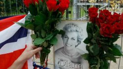 Кого из знаменитостей хотят воскресить американцы?