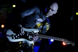 Солист Smashing Pumpkins сыграет концерт по роману Гессе