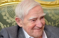 Писатель Даниил Гранин отметил 96-летие
