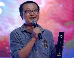 Китайский писатель-фантаст Лю Цысинь стал лауреатом мировой премии "Синъюнь"