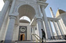 Глава Туркмении написал к празднику Навруз-байрам книгу о чае