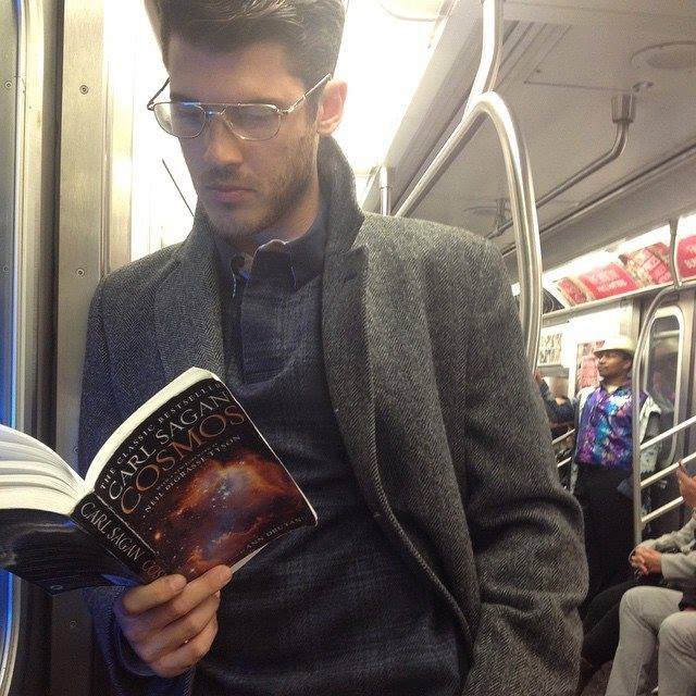 Мужчины читают!